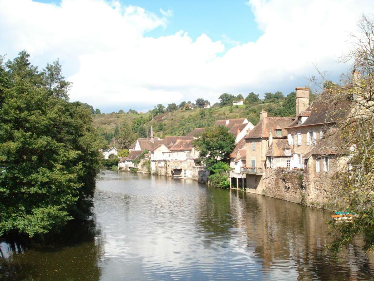 Saint Sauveur Hérisson Exterior foto